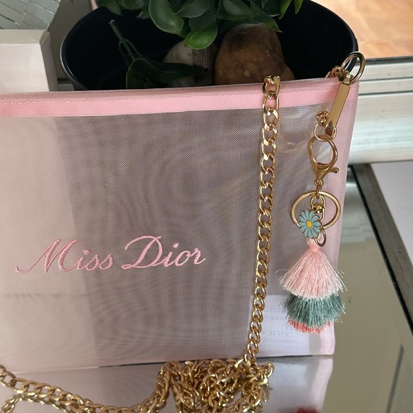 Dior - Picture 8 of 16